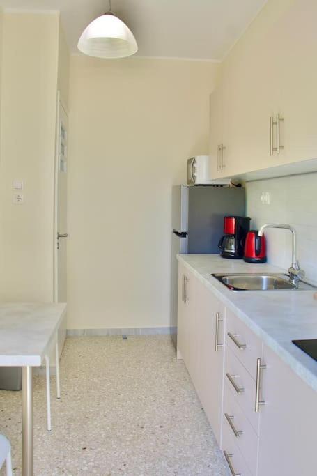 Appartement Glyfada Path Of Poets à Athènes Extérieur photo